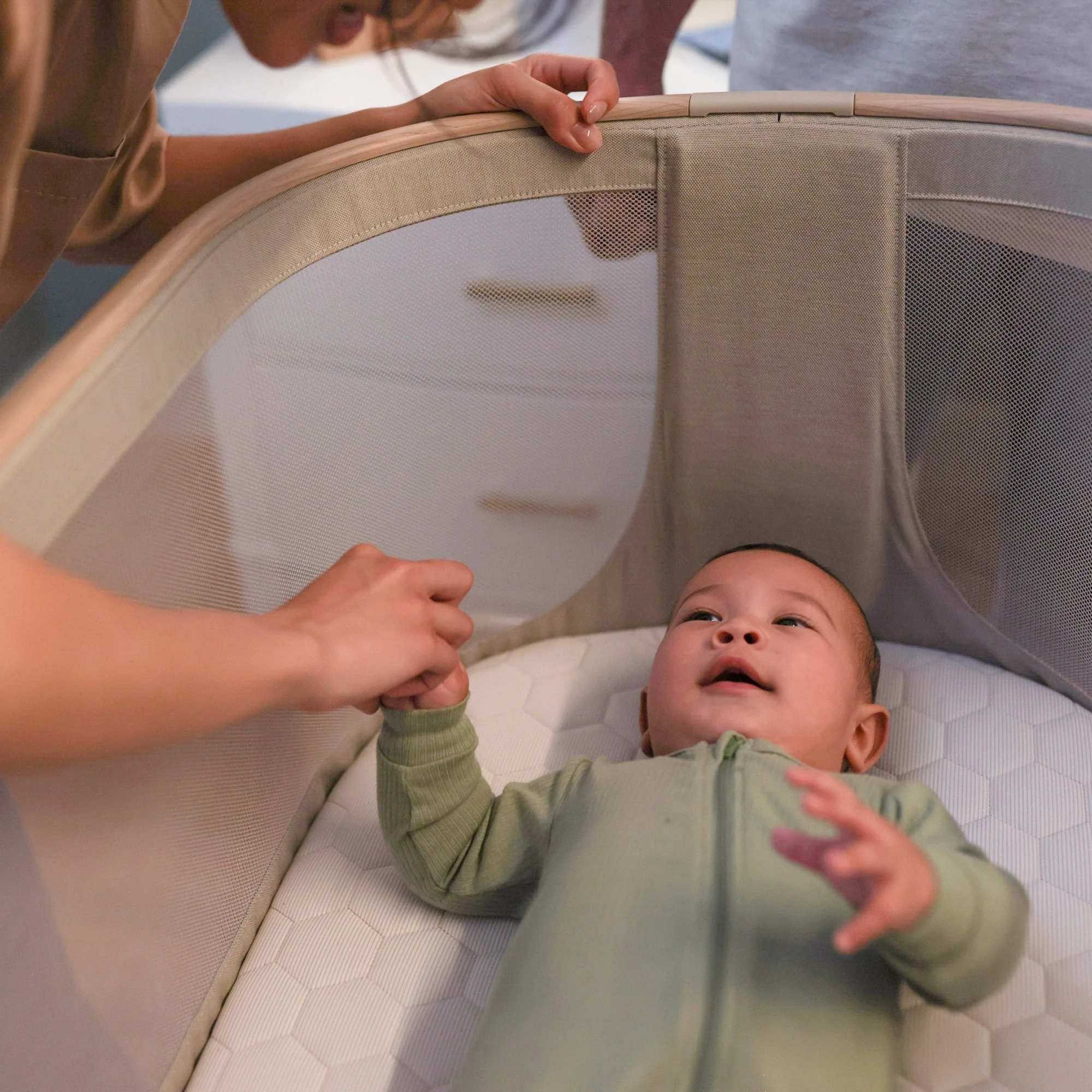 Iora Bedside Bassinet