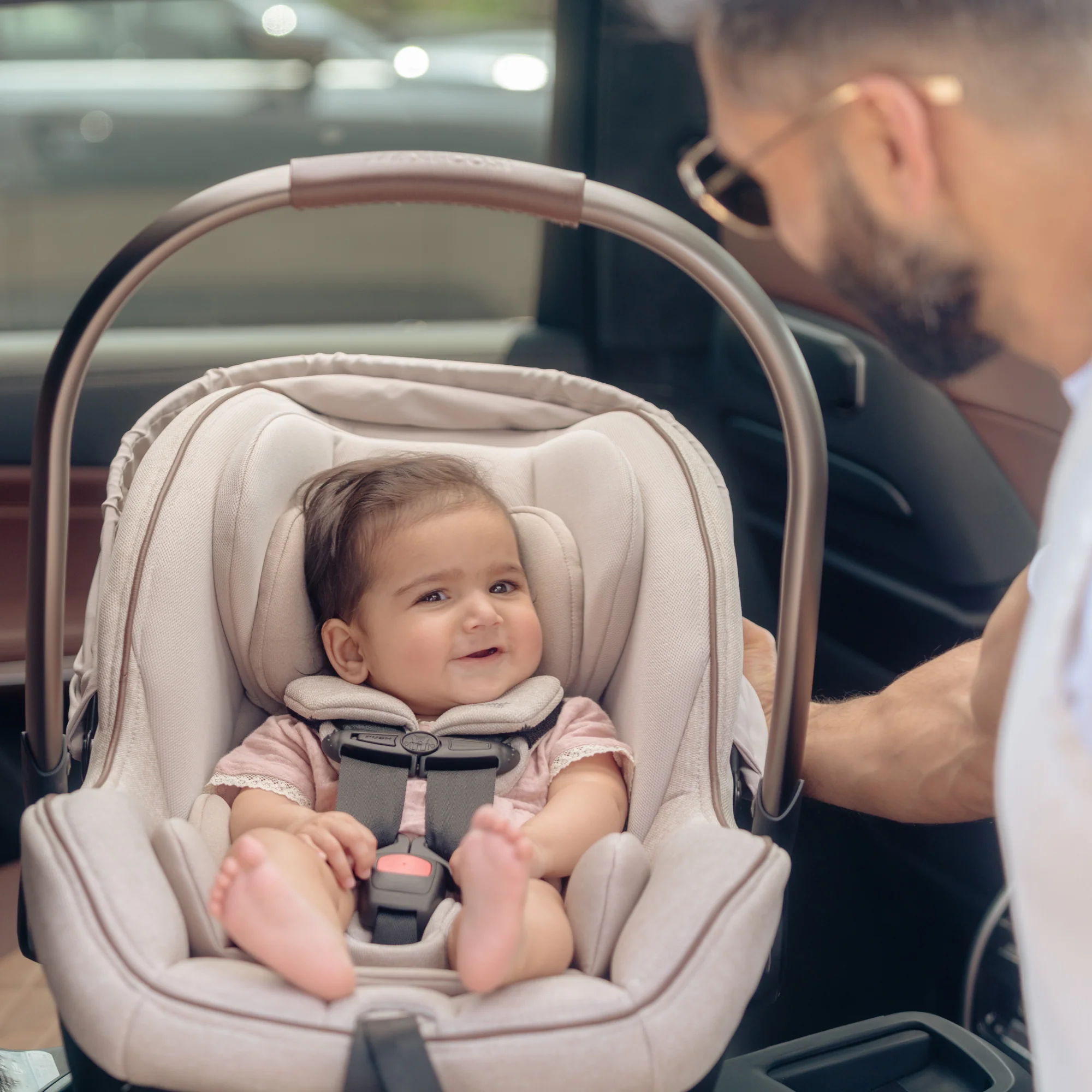Tayla™ Max Peri™ 180° Rotating Infant Car Seat Travel System in Desert Wonder